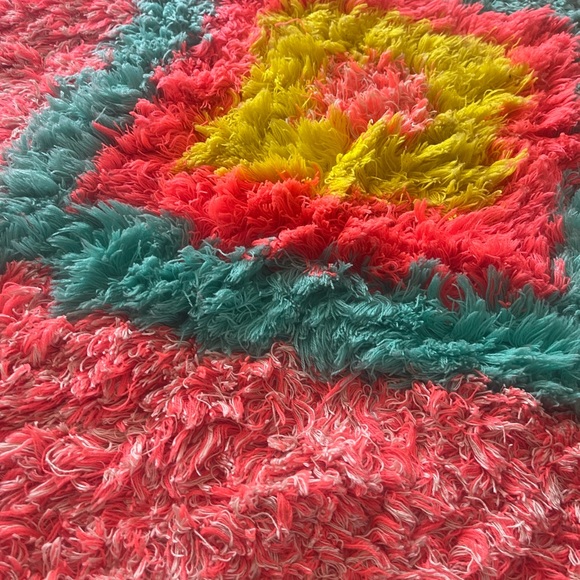 Handwoven boho Area Rug 70 x 46 inches - Picture 2 of 3